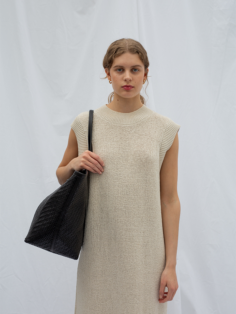 Cala Jade ISAI shopper bag on model