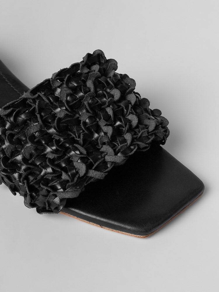 Joly black sandal from Cala Jade
