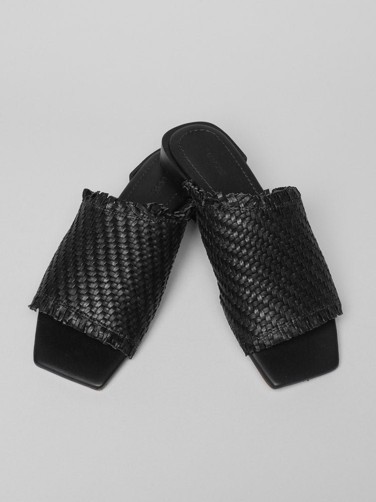 Black Piaf sandal from Cala Jade