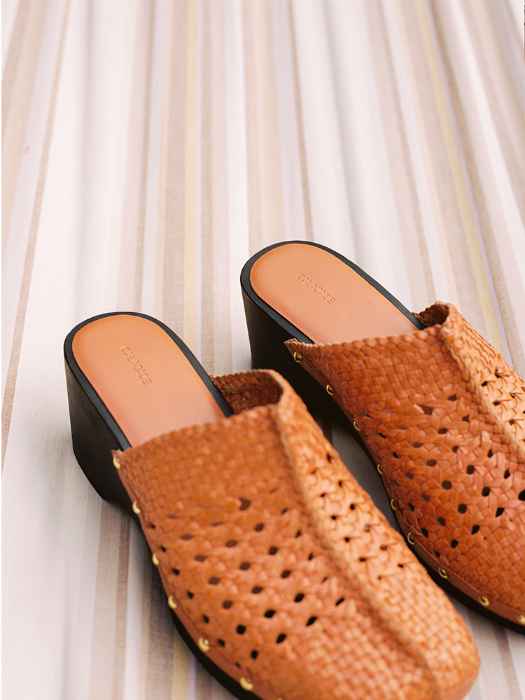 Brown clog sandal from Cala Jade